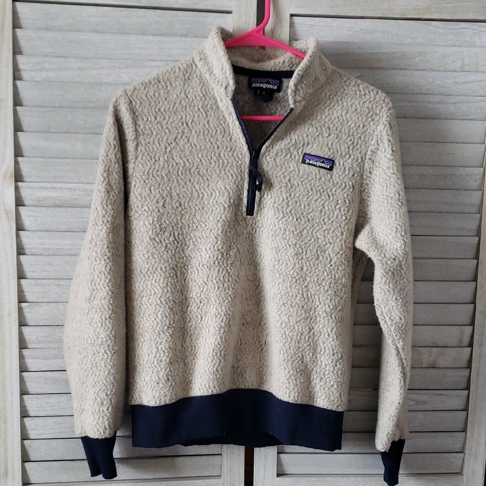 Patagonia Beige Fleece Pullover
